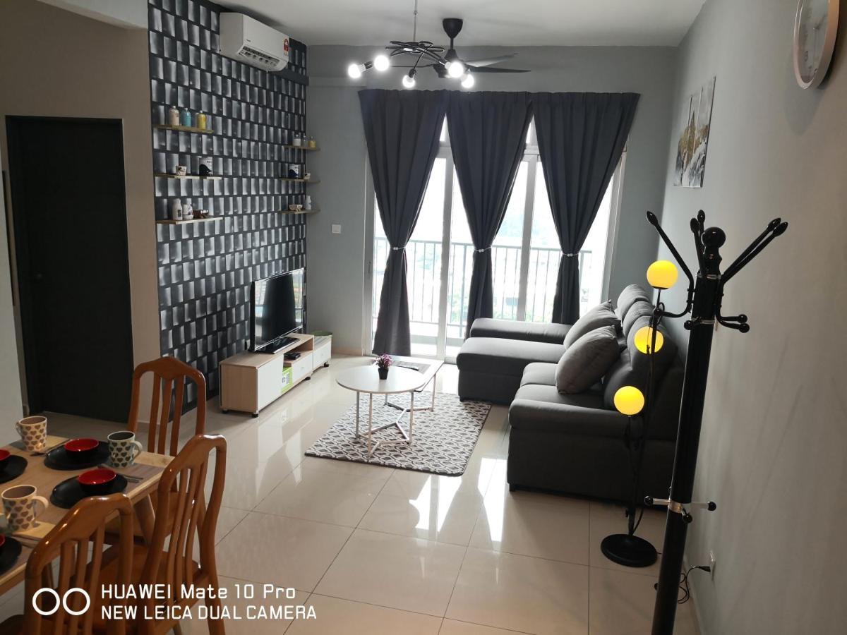 Mcz Homestay Ipoh Town 2Room 7Pax Free Wifi Екстер'єр фото
