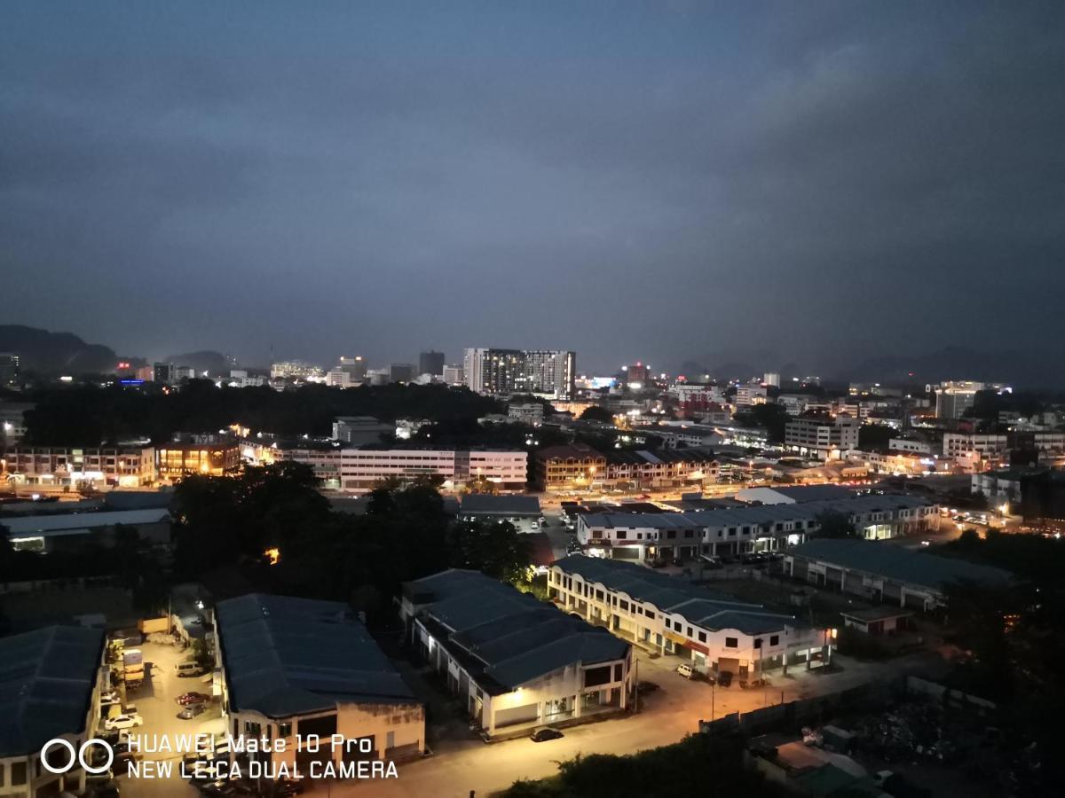 Mcz Homestay Ipoh Town 2Room 7Pax Free Wifi Екстер'єр фото